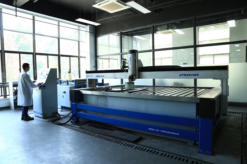 A16-3020BA数控超高压水切割机