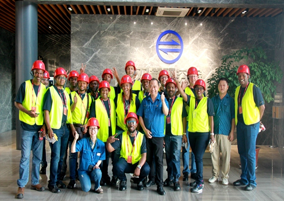 公司迎来南非矿山工程师协会理事会员一行技术交流