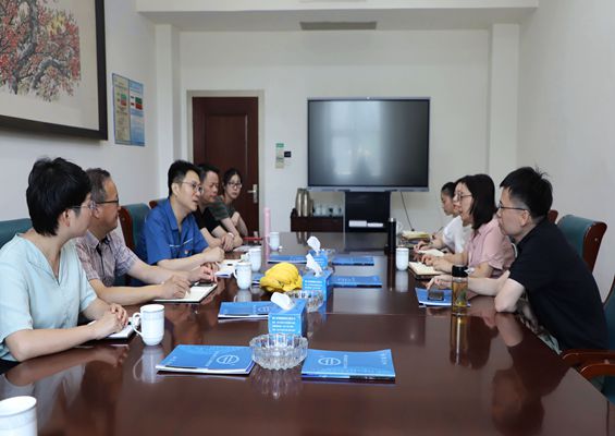桐乡市总工会副主席吴霞萍一行莅临双箭股份 调研“三治融合”进企业工作